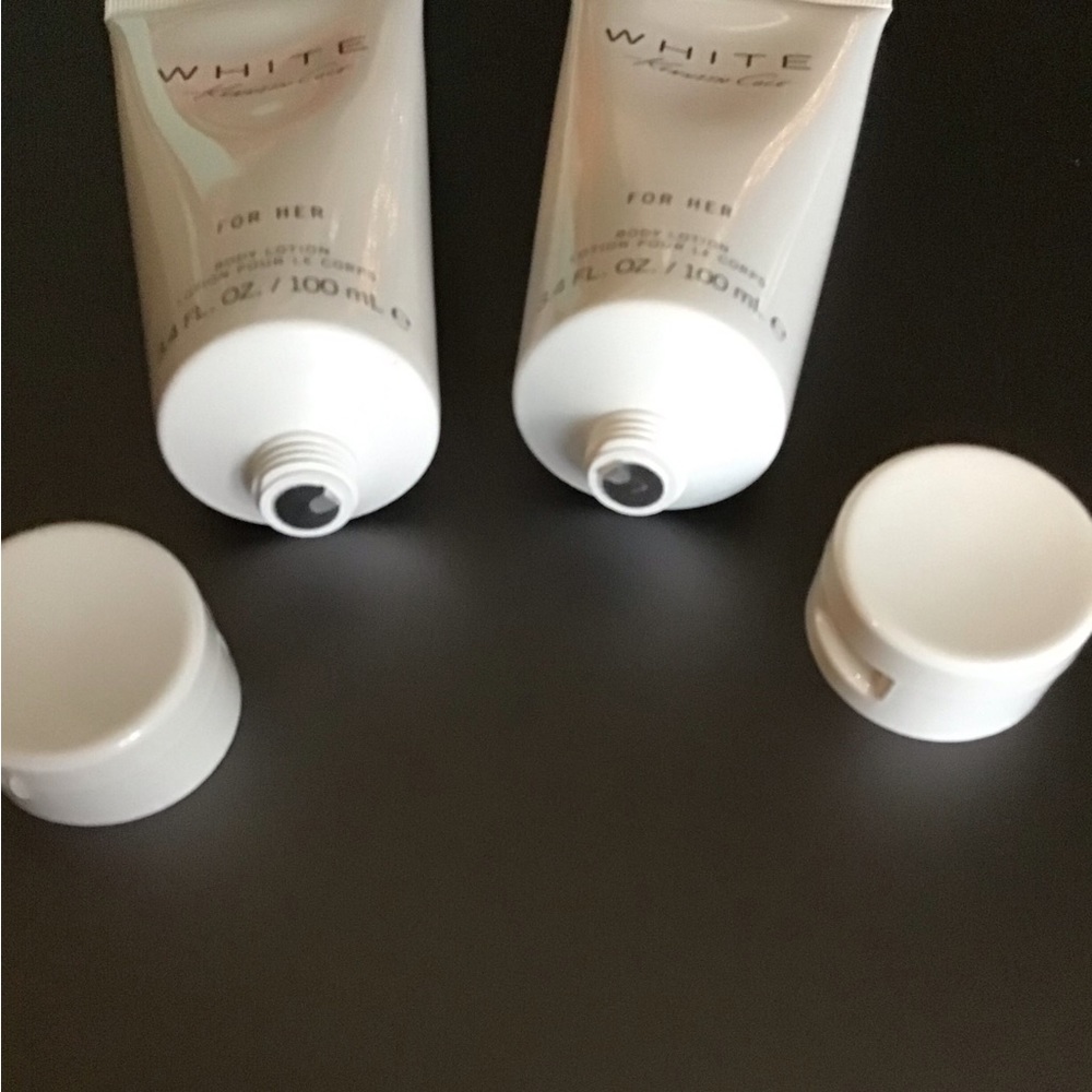 Set of 2 Kenneth Cole WHITE for her Body Lotion - Picture 3 of 3